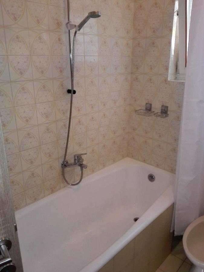 Apartmani Ivanka Stojcic 茨里克韦尼察 外观 照片