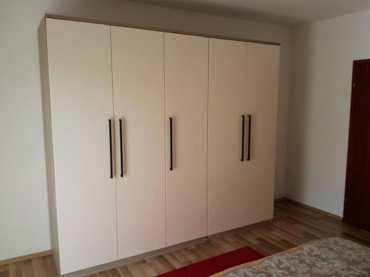 Apartmani Ivanka Stojcic 茨里克韦尼察 外观 照片